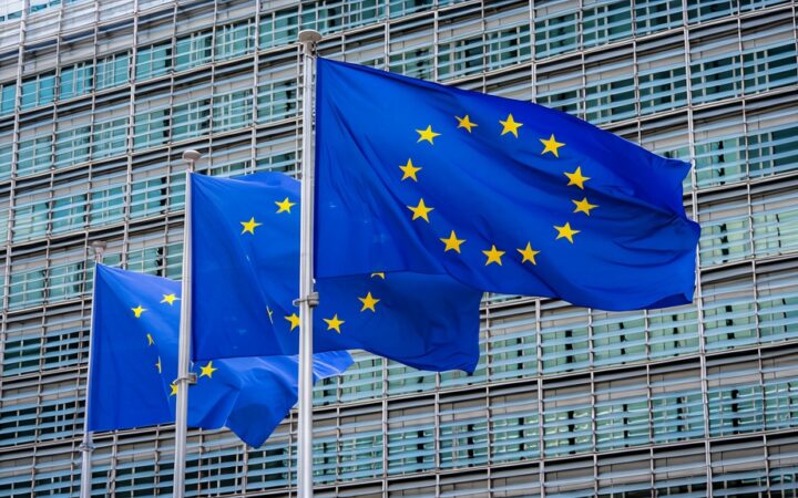Sede de la Comisión Europea con elementos de supervisión financiera