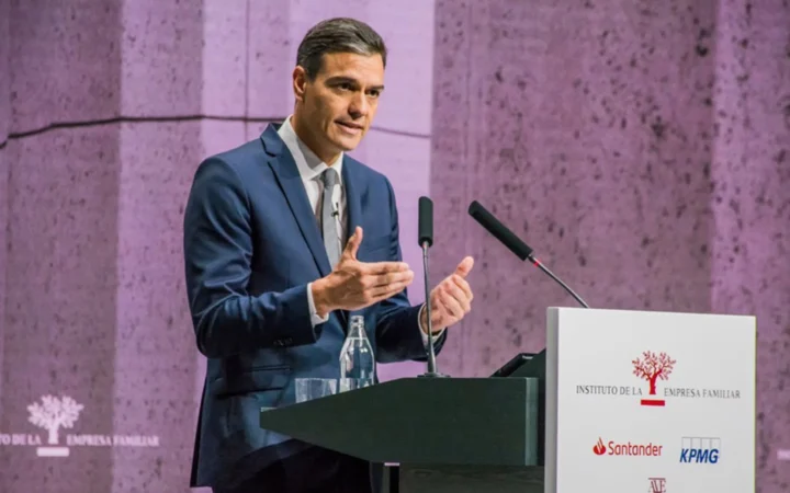 Pedro Sánchez en el atril durante el Congreso del Instituto de la Empresa Familiar